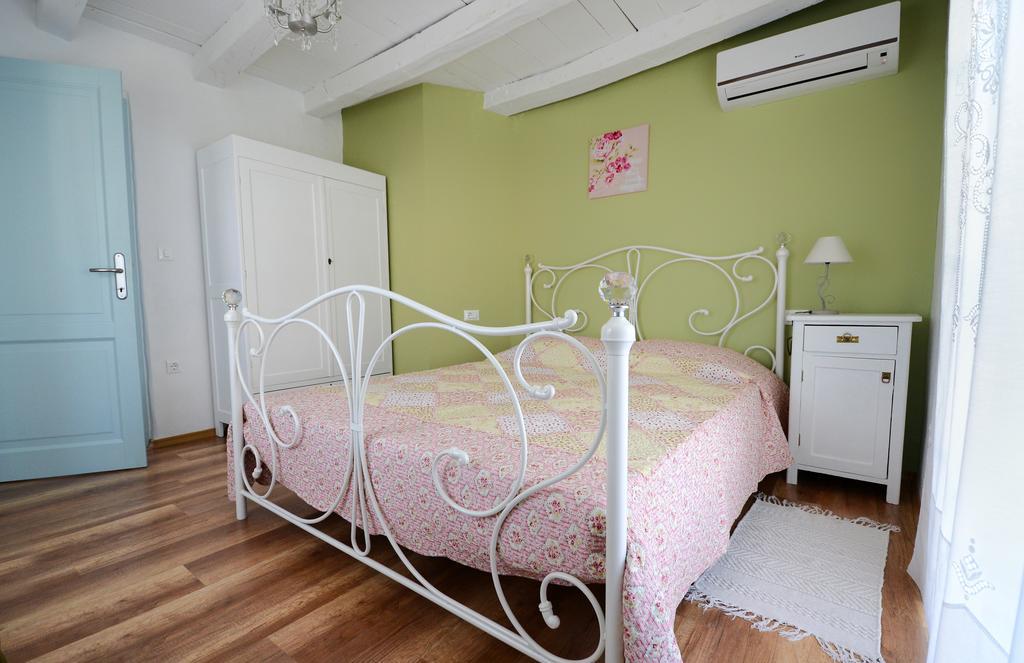 Holiday Home Nono Frane Lindar Стая снимка