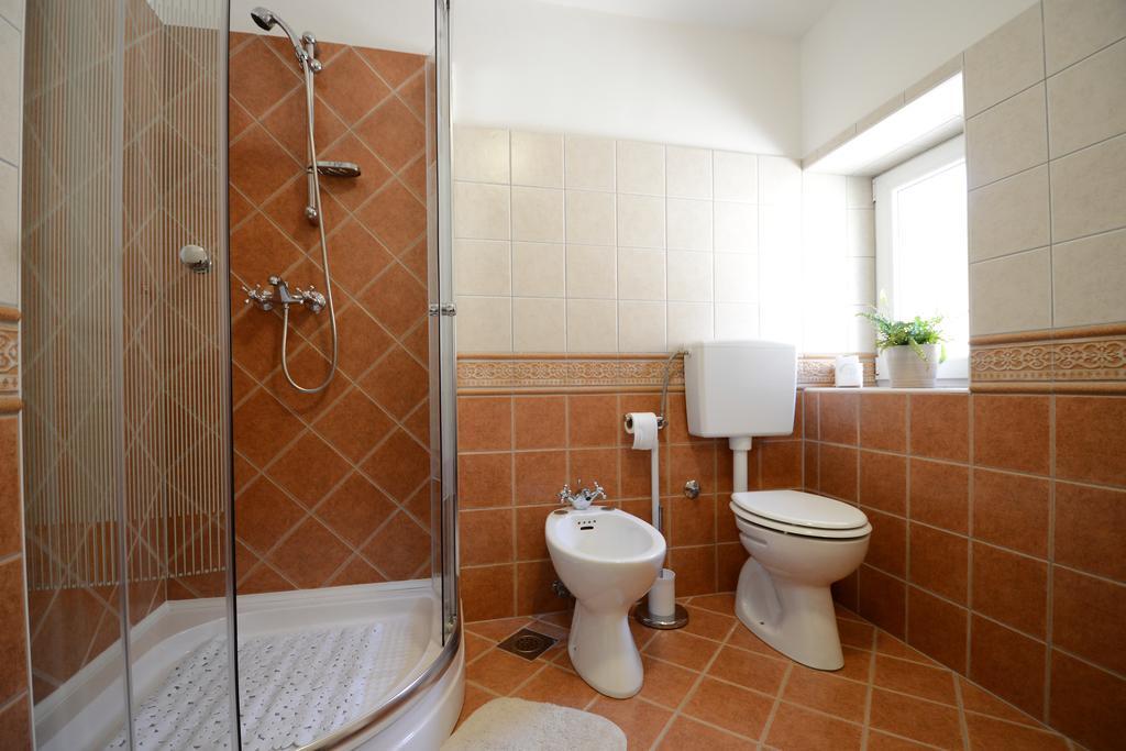 Holiday Home Nono Frane Lindar Екстериор снимка